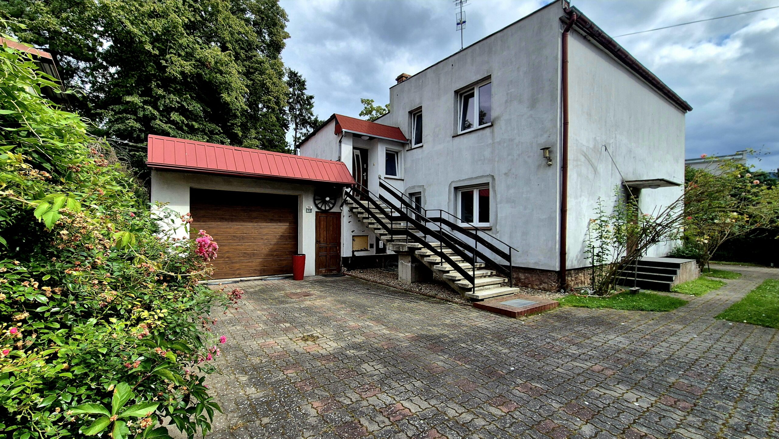 DOM w Barlinku z oddzielnym mieszkaniem
